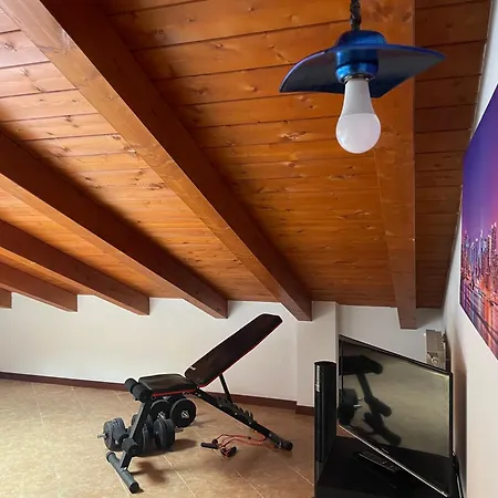 Skyline Apartment *